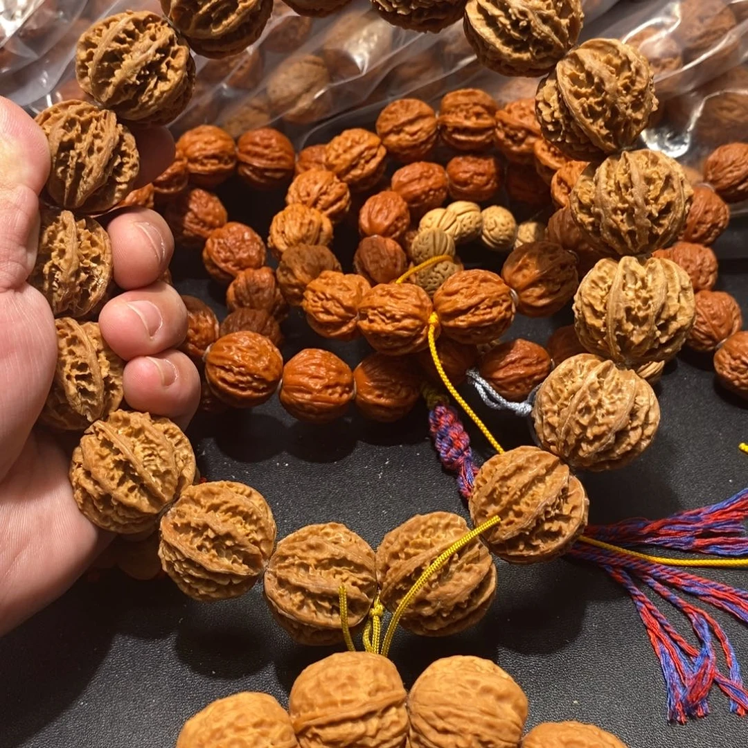 核桃核桃刺龙手持