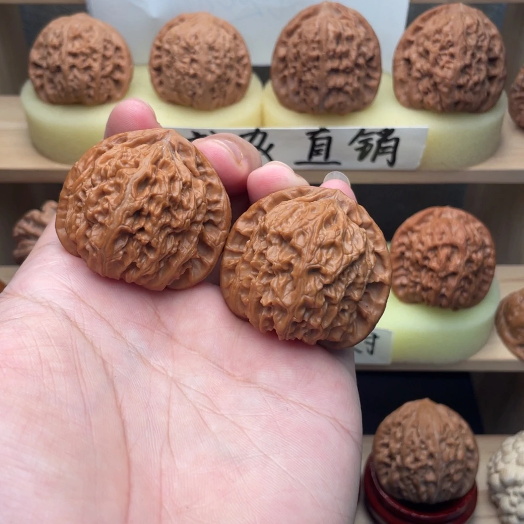 文玩核桃吊坠三角白42➕