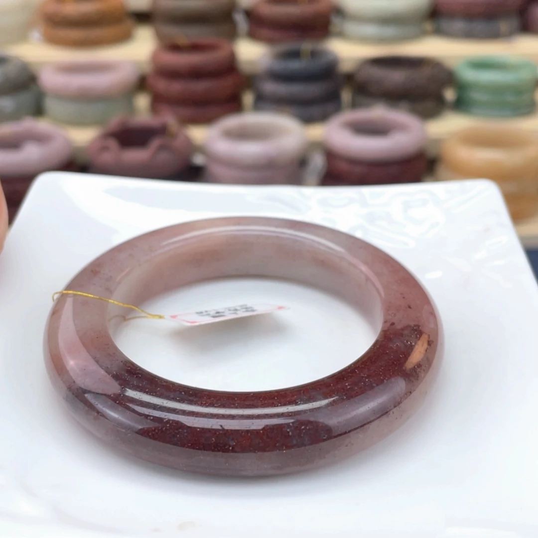 【闪购商品】石英质玉手镯未镶嵌张*半