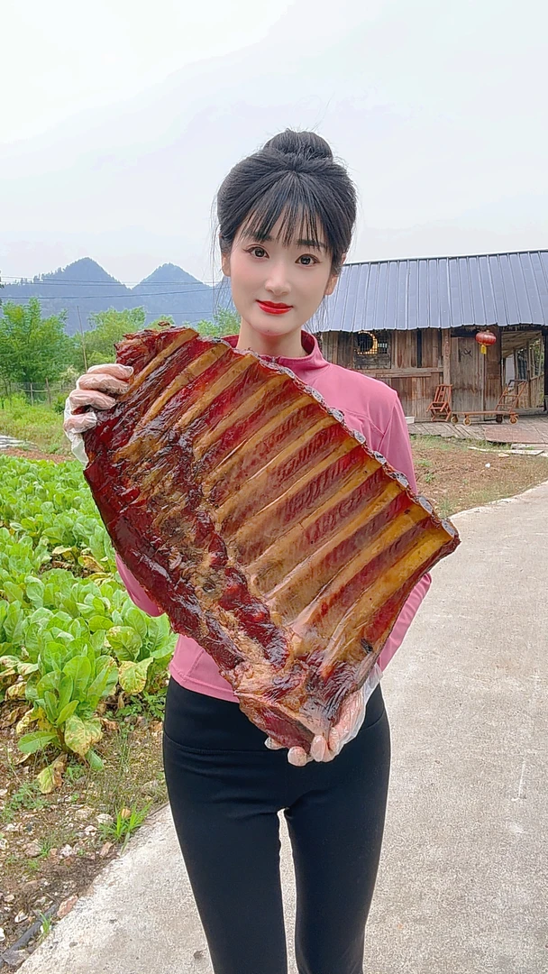 【全家福现称链接】农家土猪大排骨，肉质紧实，所有搭配以直播间为准