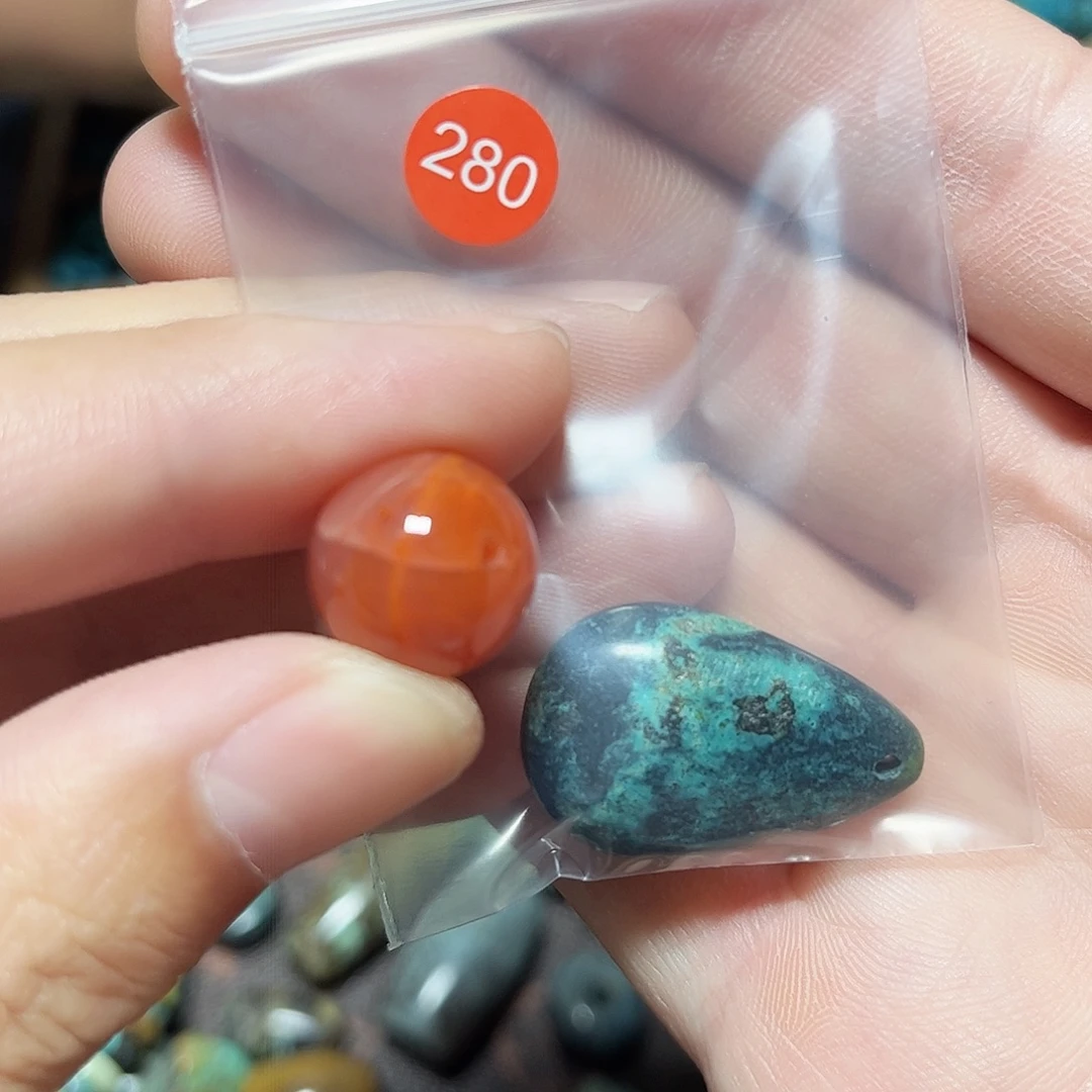 纵***舞玛瑙/玉髓未镶嵌圆珠桶珠老型手串！！