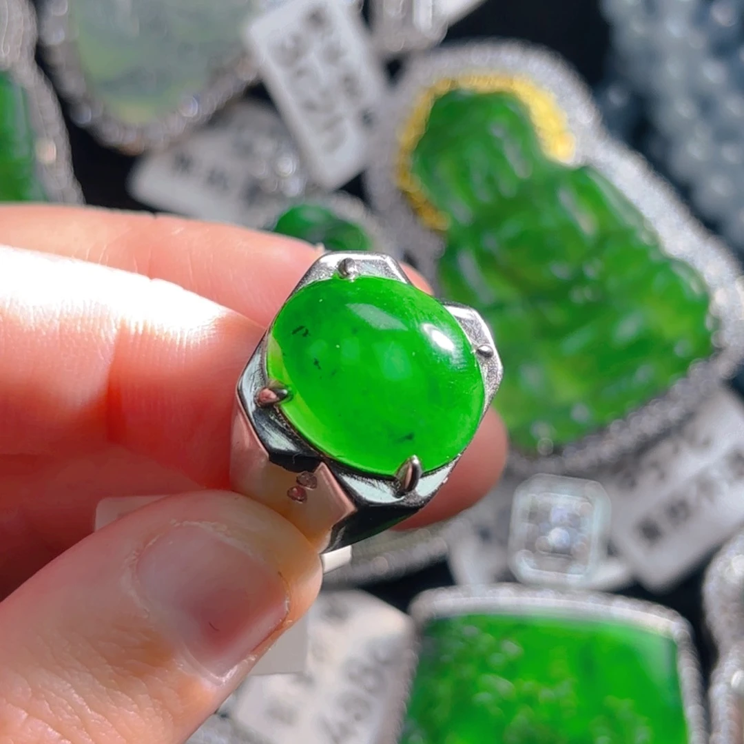 翡翠颈饰银S925镶嵌蛋面