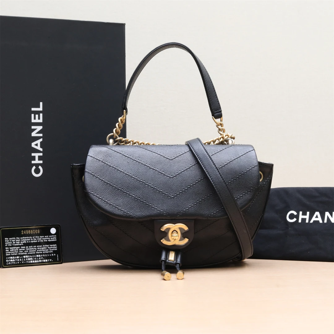 95新 Chanel/香奈儿 活动黑黑 抽绳半月包 手提链条包金扣726594