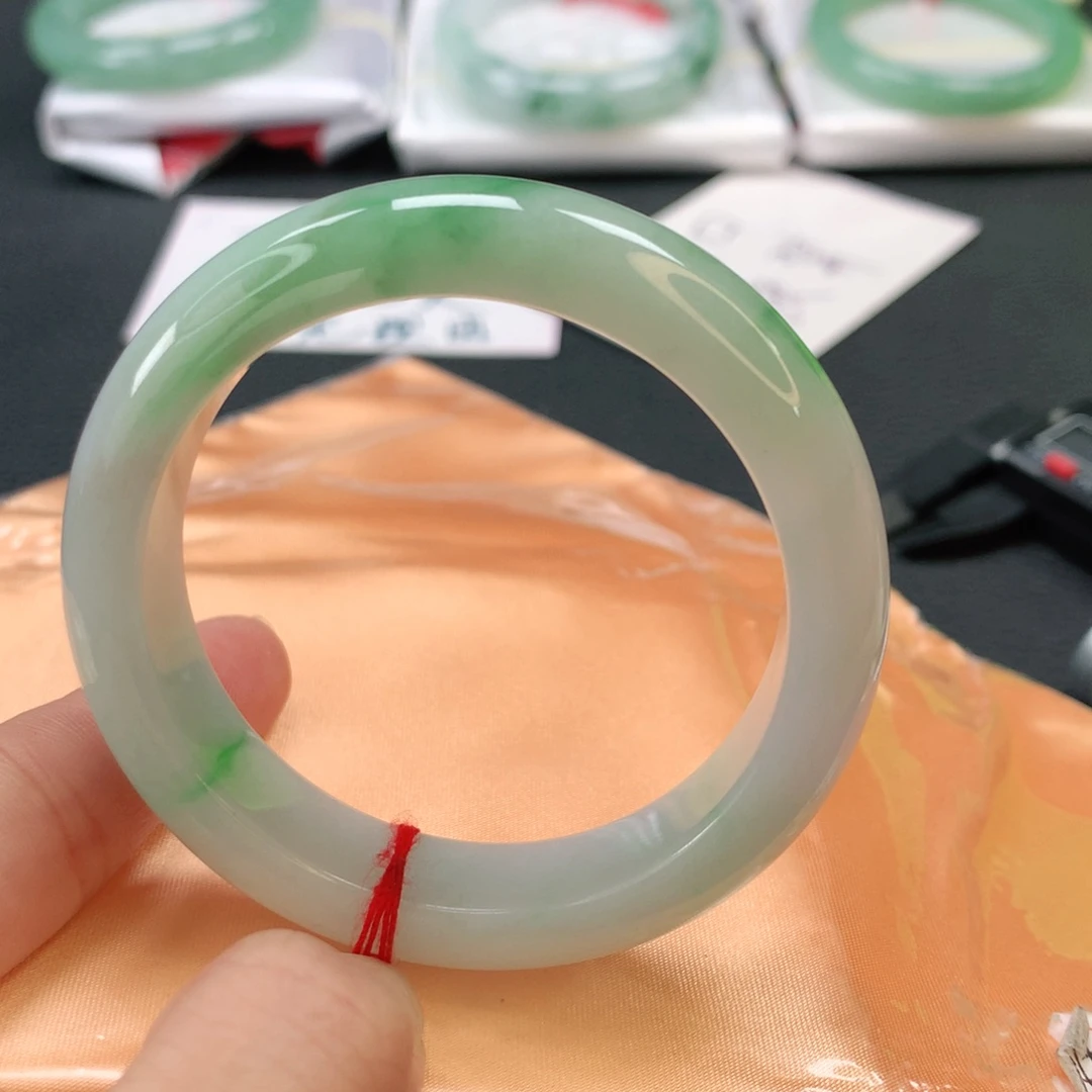 翡翠手镯未镶嵌翡翠手镯51