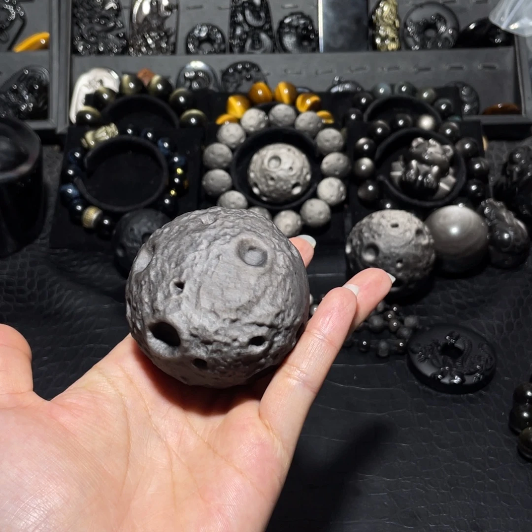 塑***格黑曜岩未镶嵌珠宝奇石