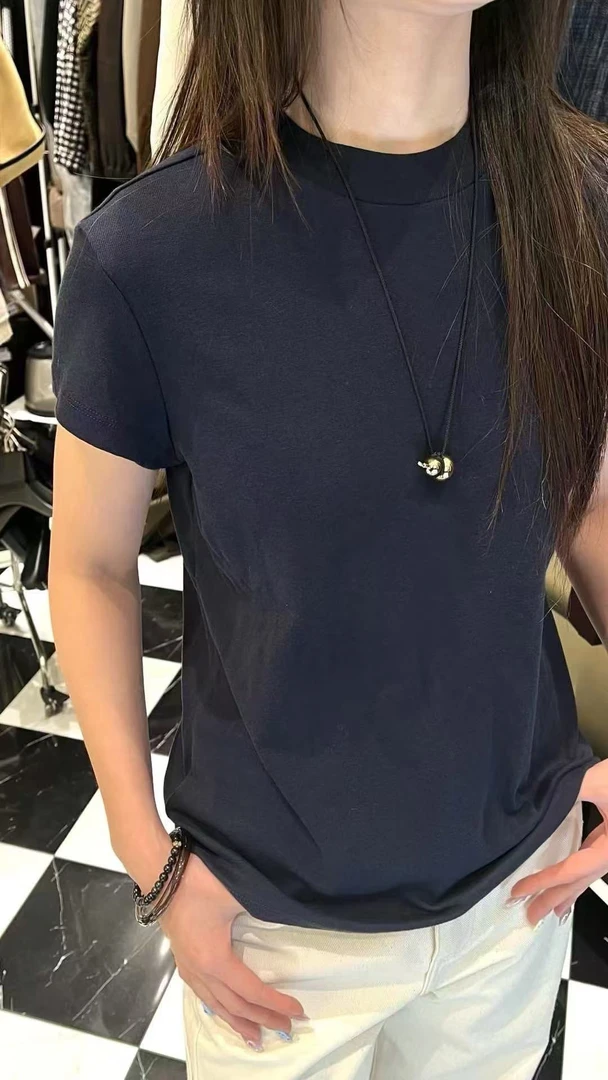 新款简约百搭T恤