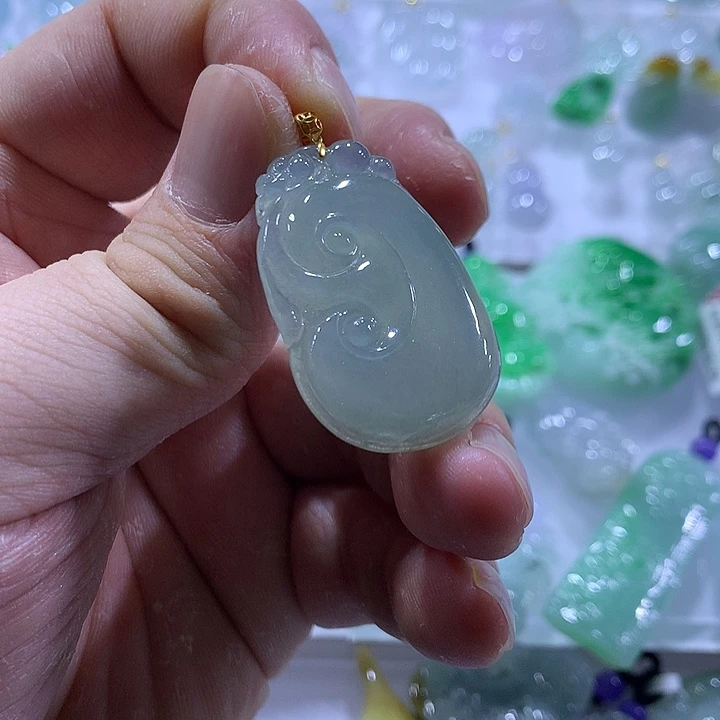 翡翠18K金镶嵌颈饰天然翡翠A货吊坠