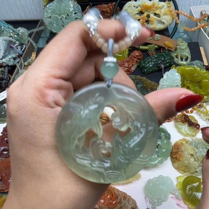 蛇纹石玉未镶嵌颈饰