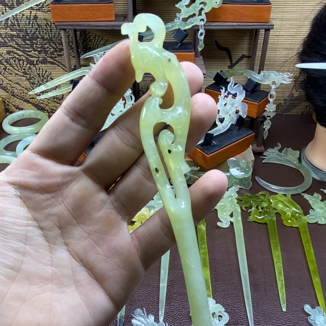 蛇纹石玉未镶嵌发饰