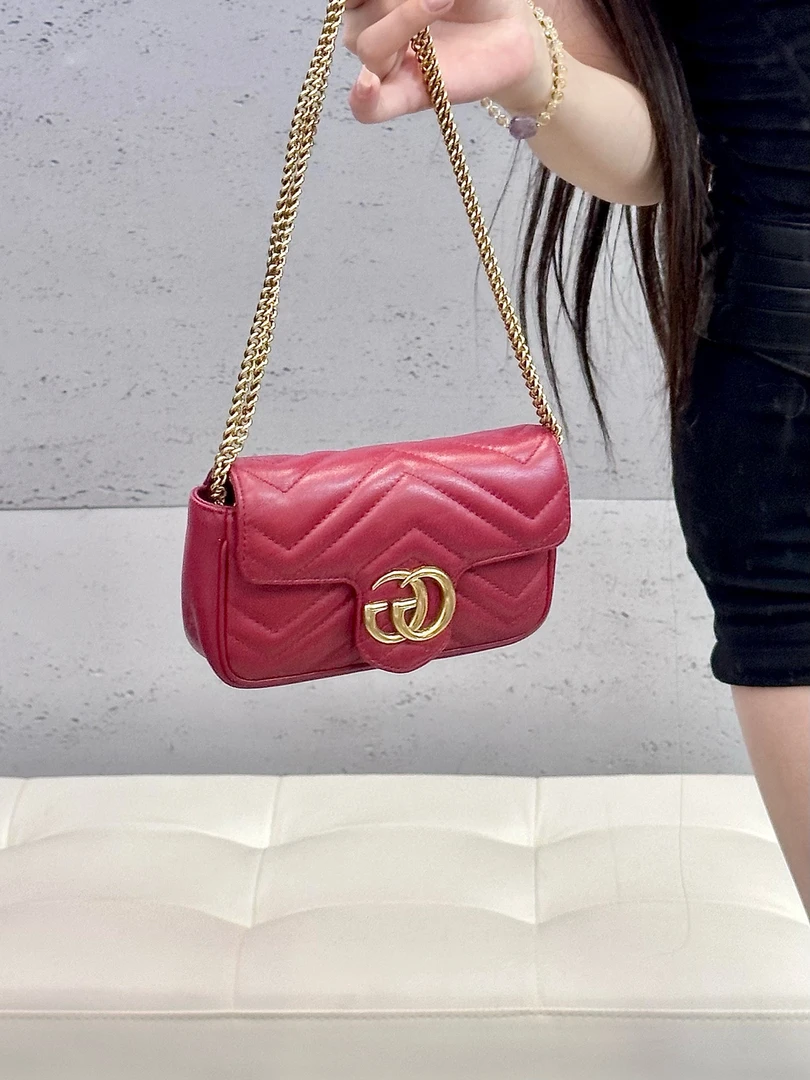 95新 GUCCI/古驰 gucci 酒红色mini马蒙斜挎包