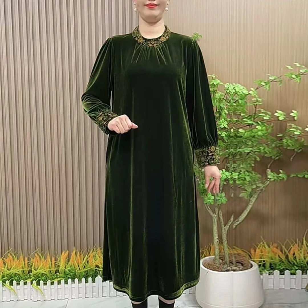 02新款连衣裙洋气气质大码宽松遮肉绣花裙子