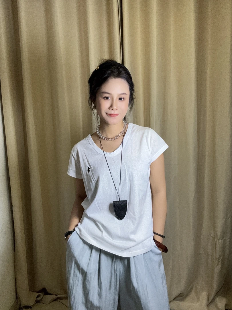 随喜2025夏季刺绣正肩短袖T恤宽松V领韩版打底衫女士百搭上衣