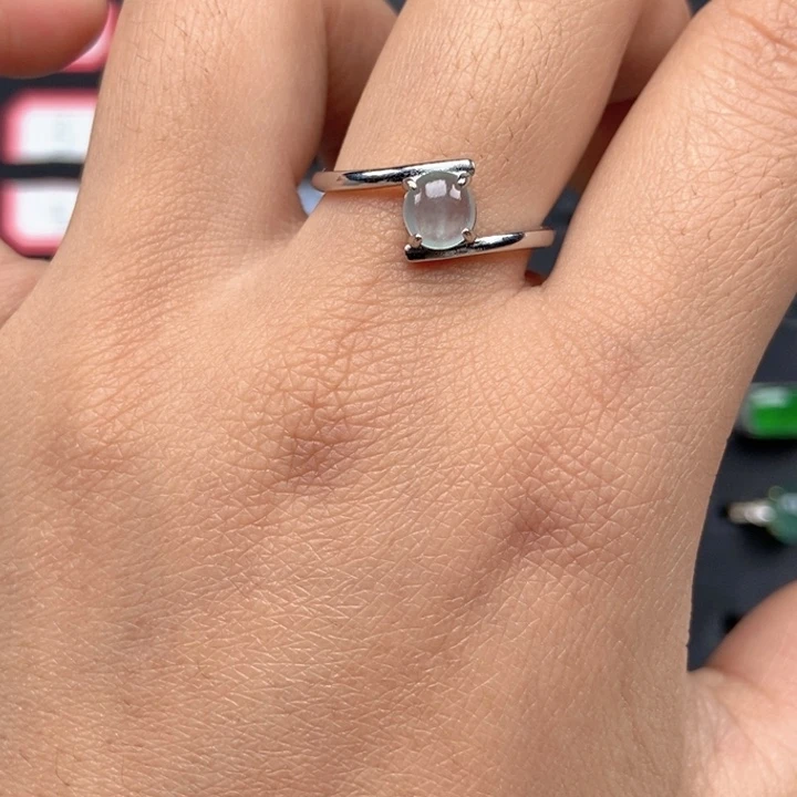 翡翠未镶嵌戒指戒指