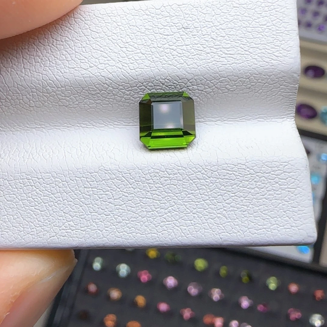 碧玺珠宝半成品未镶嵌?**白天然无优化