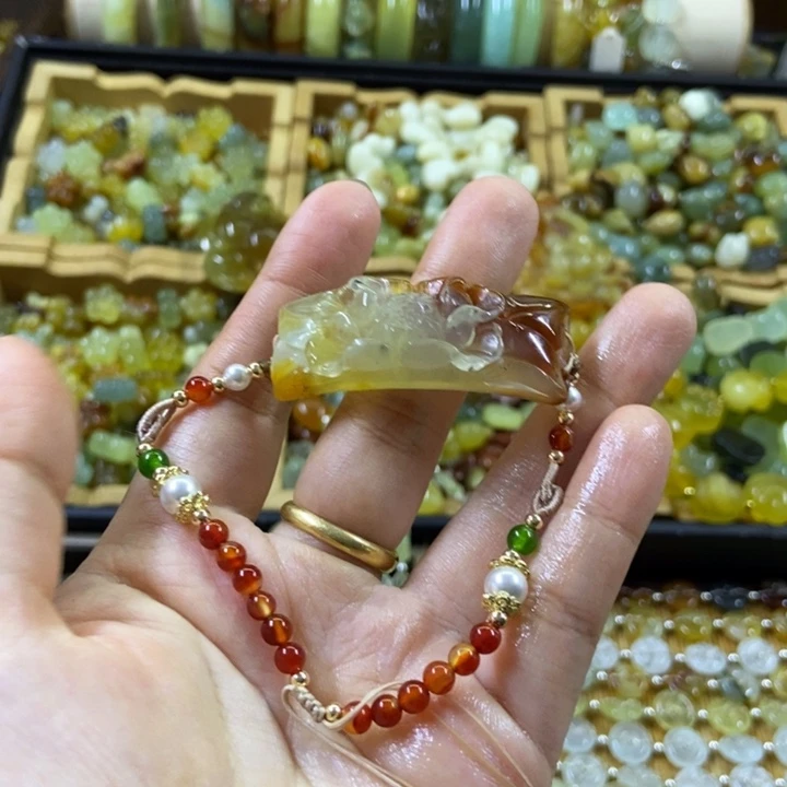 蛇纹石玉未镶嵌手镯57