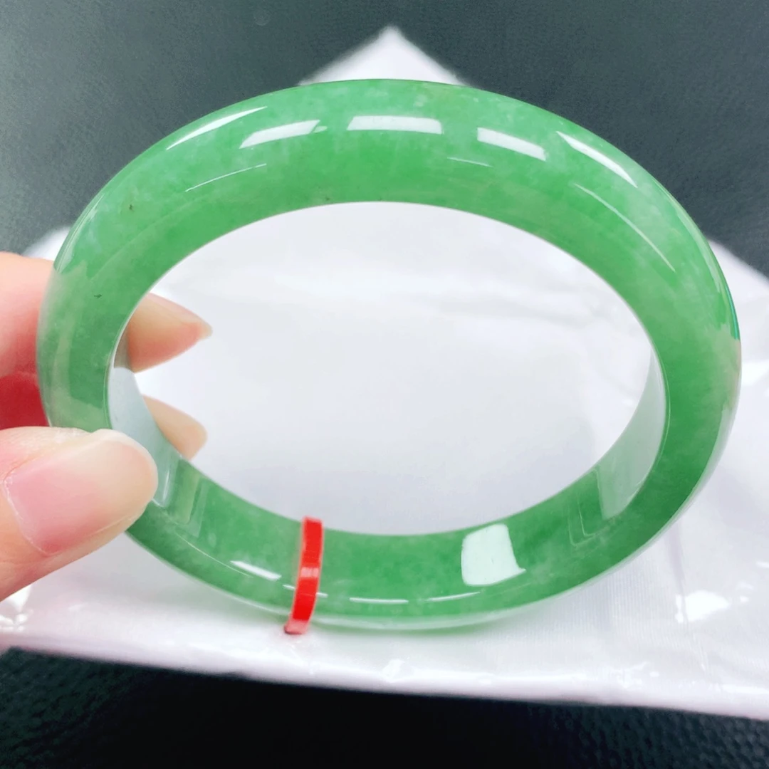 翡翠未镶嵌手镯58圈