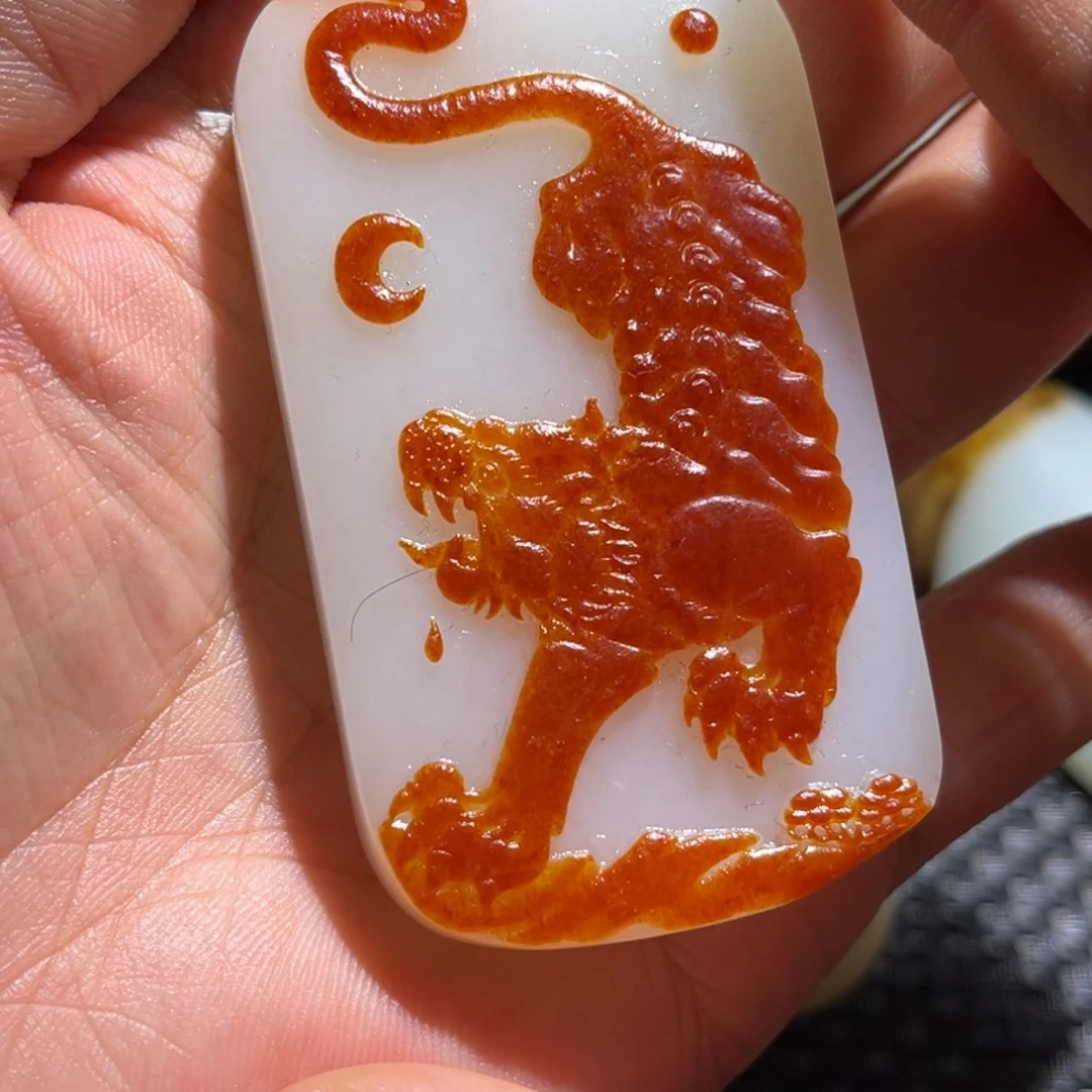 和田玉未镶嵌把件