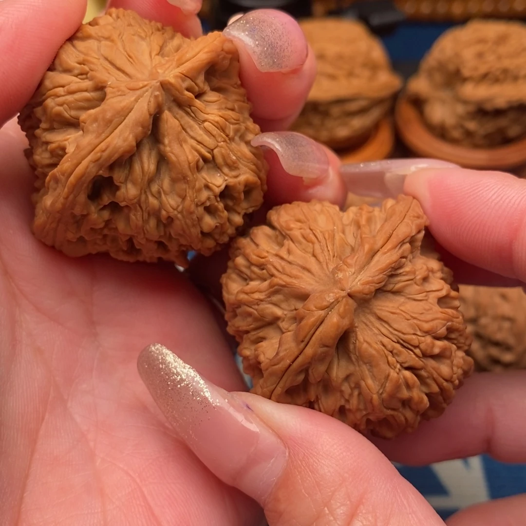 断***剑文玩核桃吊坠南疆