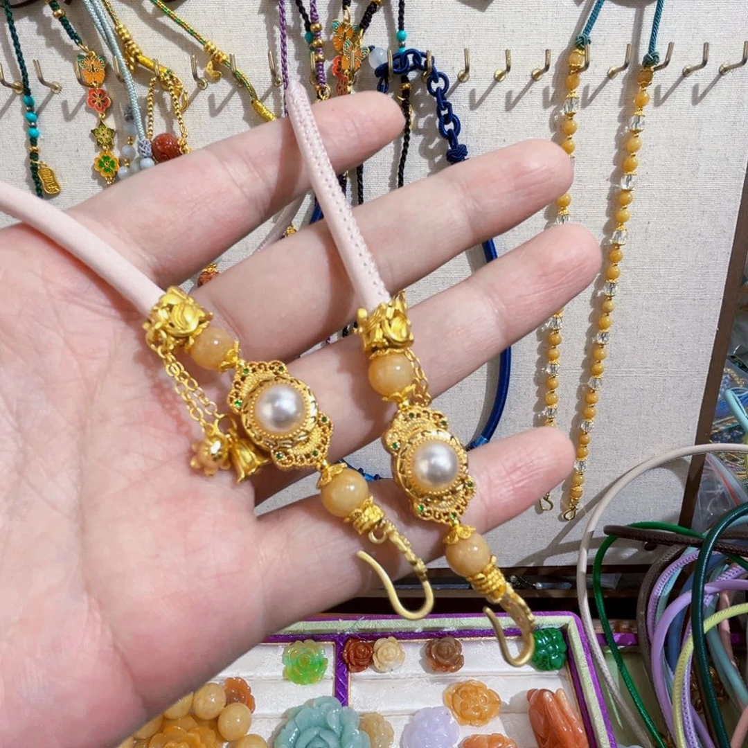 翡翠挂件未镶嵌，代编织