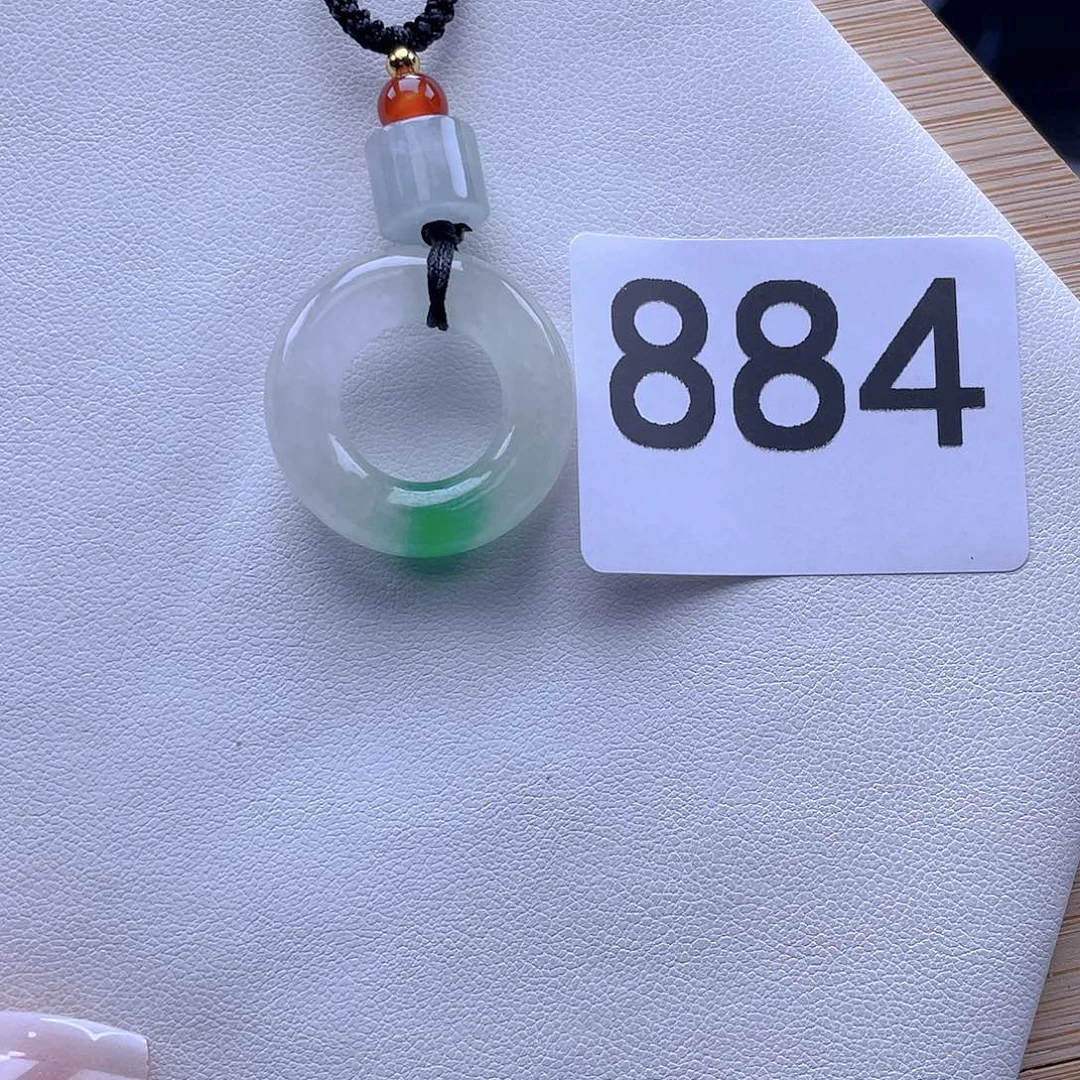 翡翠吊坠(赠链)未镶嵌