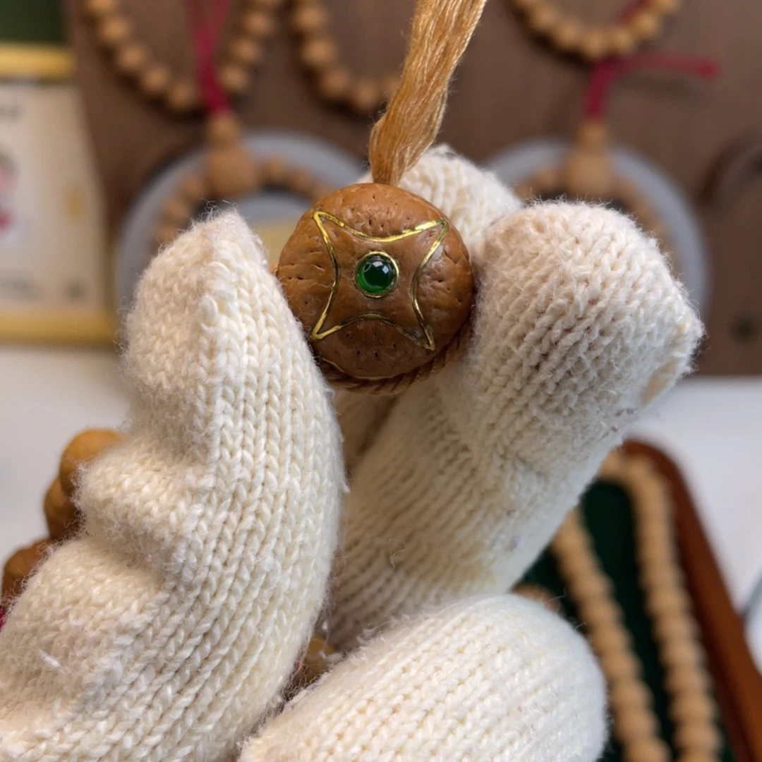 凤眼菩提吊坠镶嵌麒麟三通