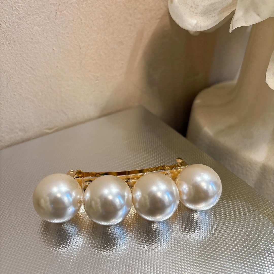 高级感珠珠发夹Y239