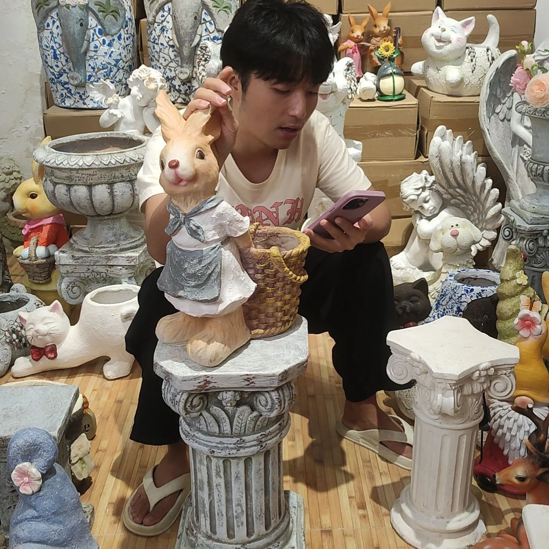 合成树脂拖筐兔花盆