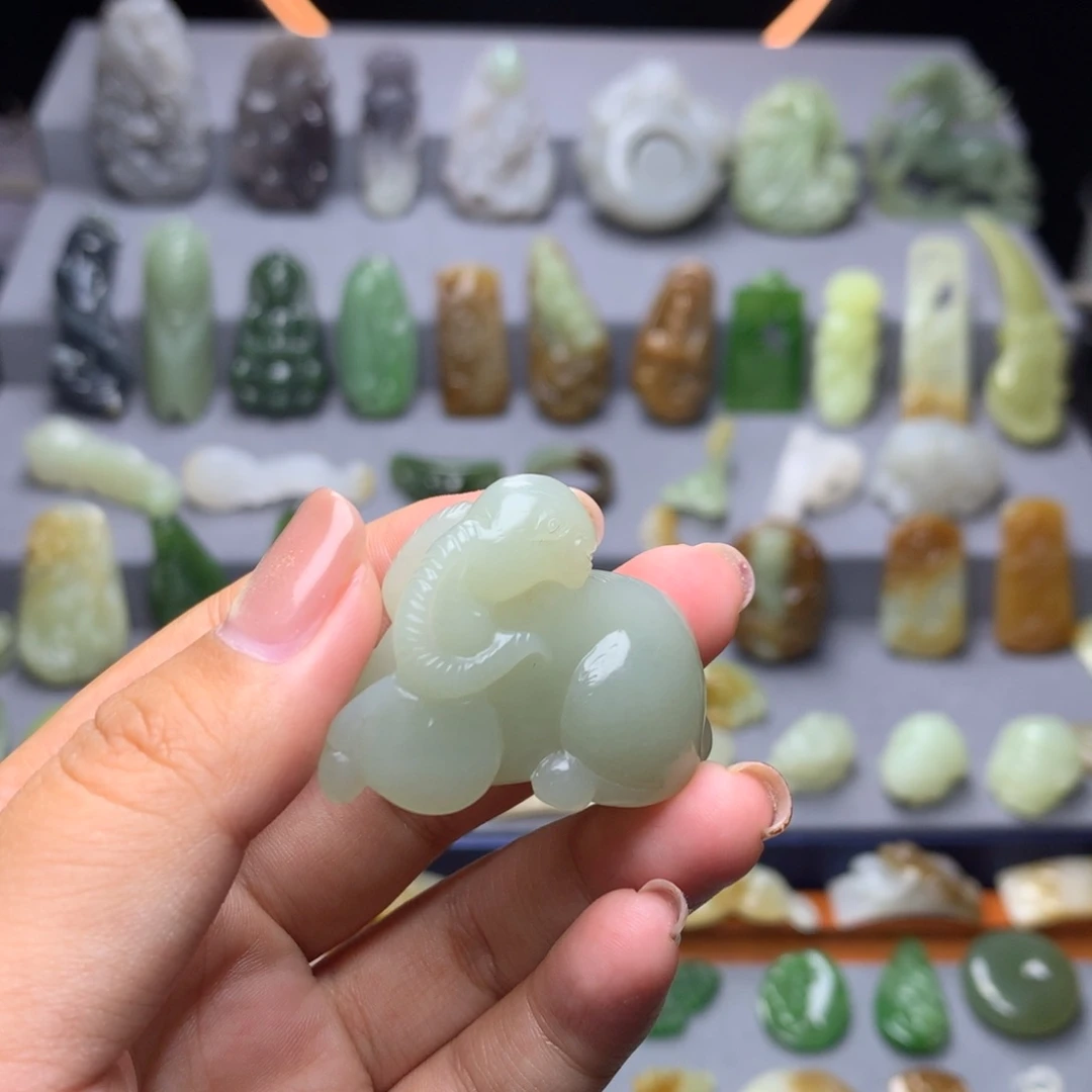 和田玉未镶嵌挂件