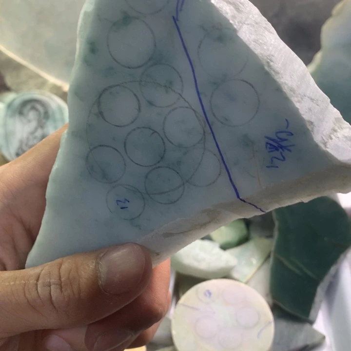 翡翠裸石29号满飘蓝花