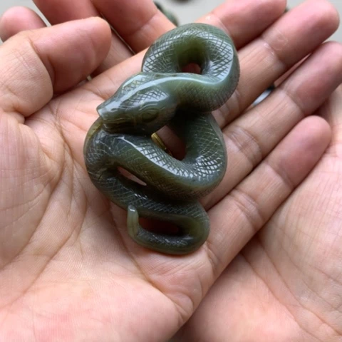 【闪购商品】未镶嵌透闪石质玉把件