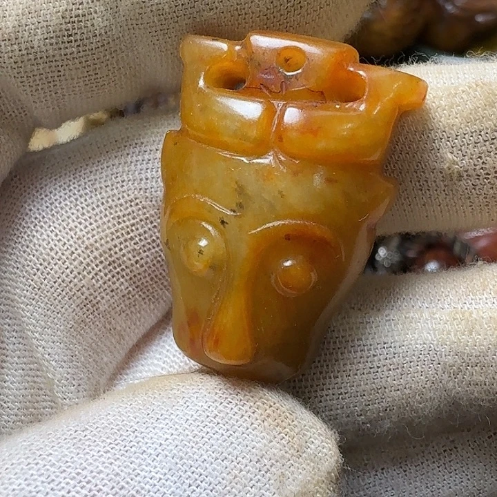 和田玉未镶嵌挂件