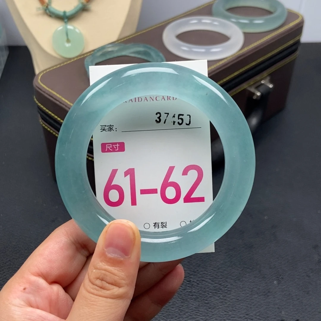 未镶嵌手镯石英岩玉c**冻