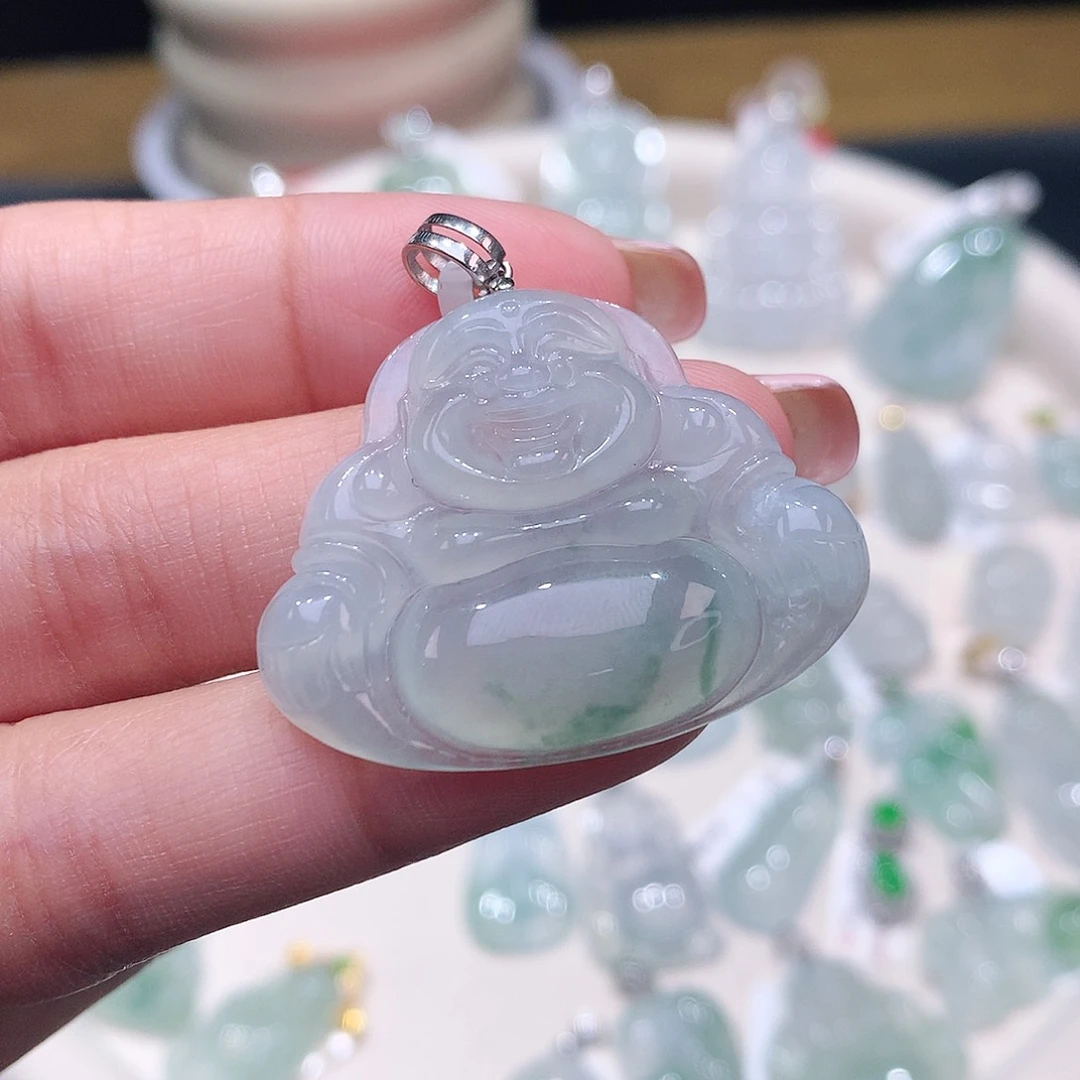 颈饰18K金镶嵌翡翠佛公