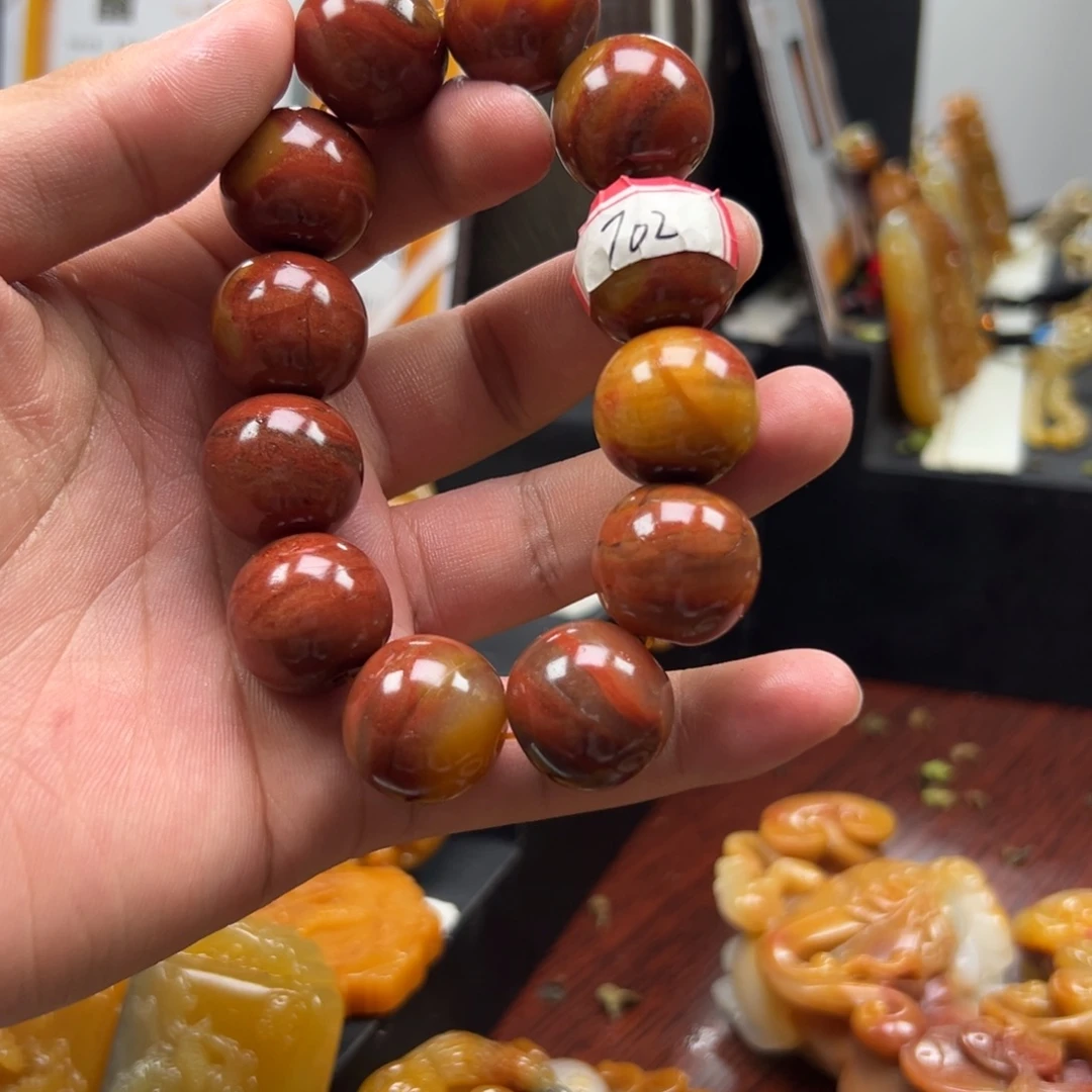 未镶嵌石英质玉（黄龙玉）黄龙玉
