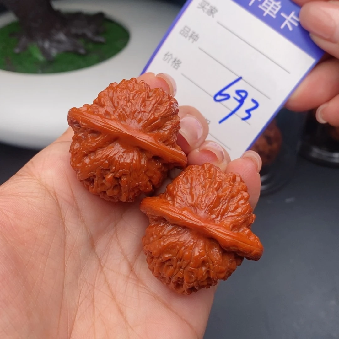文玩核桃把件38血麒麟693