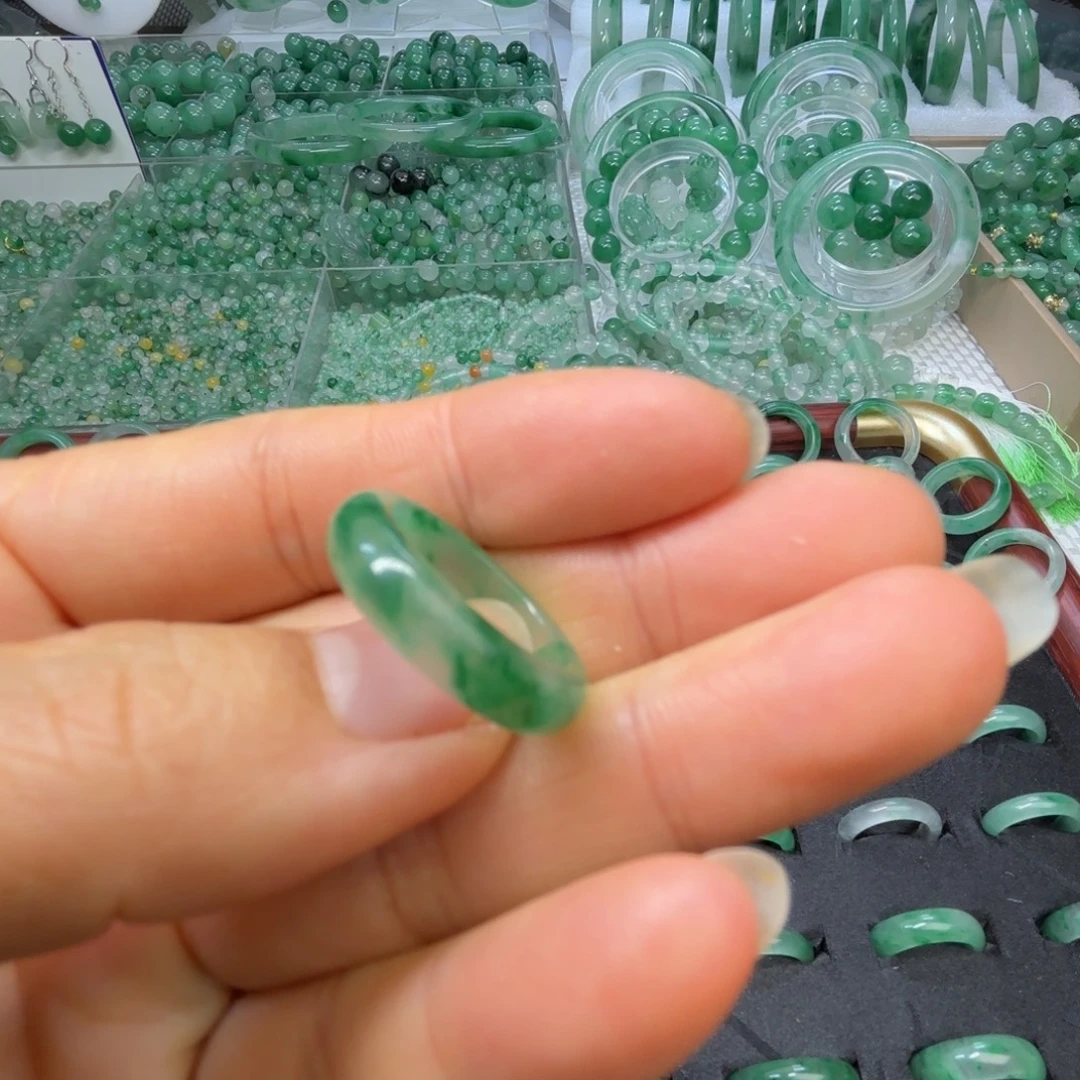 石英质玉（非洲翠）未镶嵌戒指  珠子  手镯飘花戒指