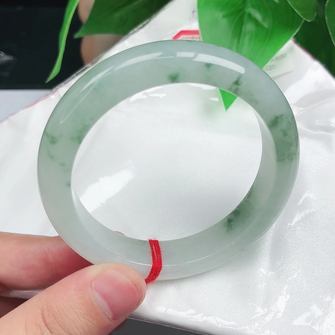 翡翠未镶嵌手镯正圈048