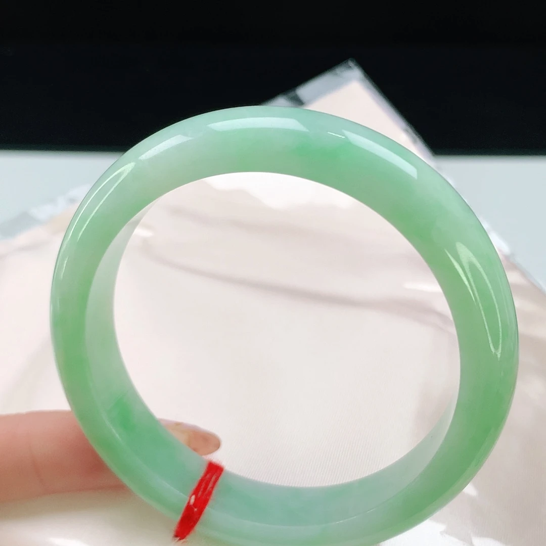 翡翠未镶嵌手镯839