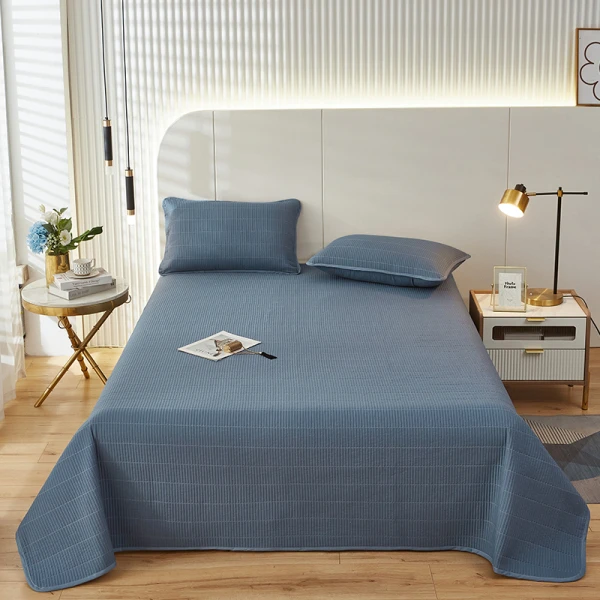 小竺棉纯色绗缝款床盖-绅士蓝