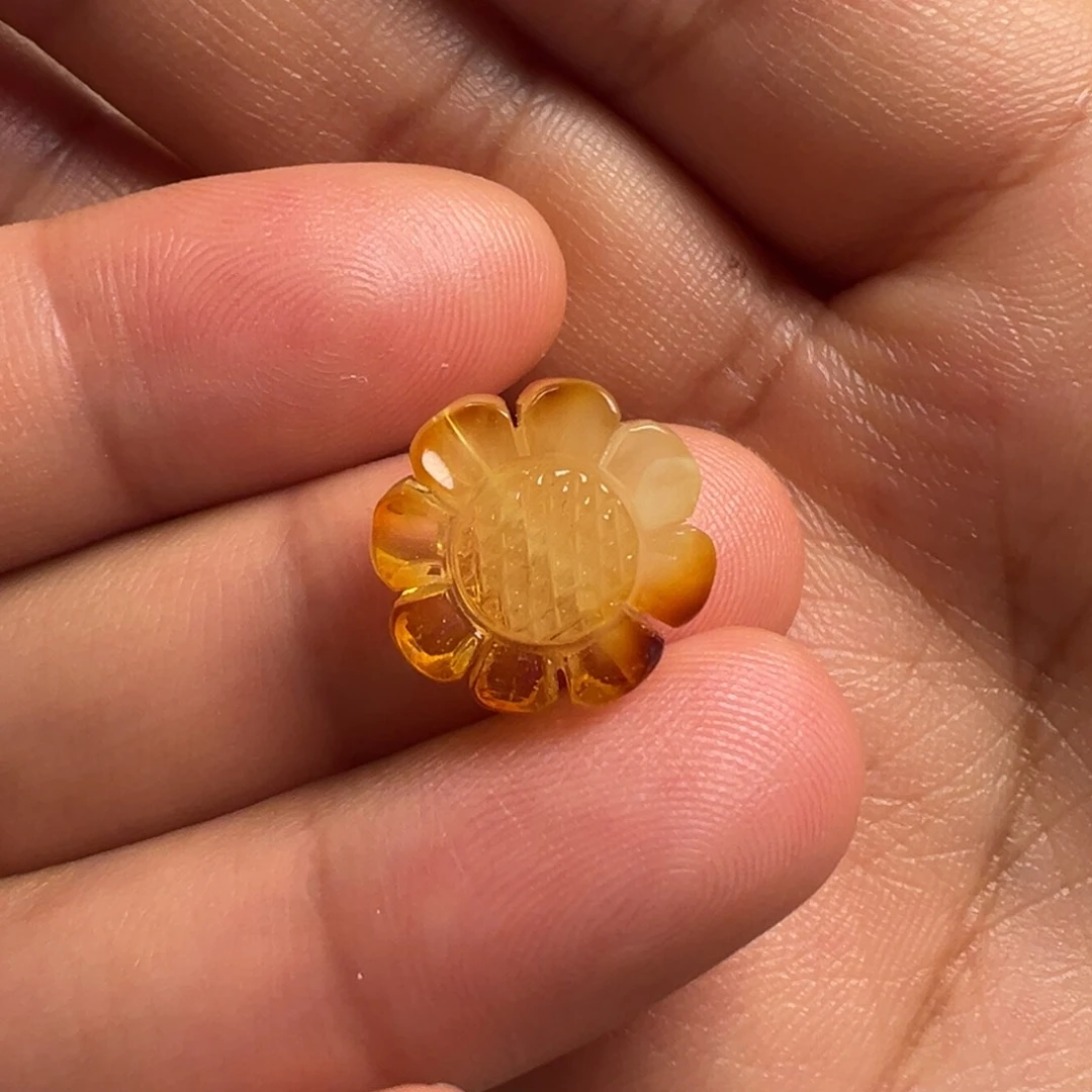 蜜蜡颈饰未镶嵌太阳花