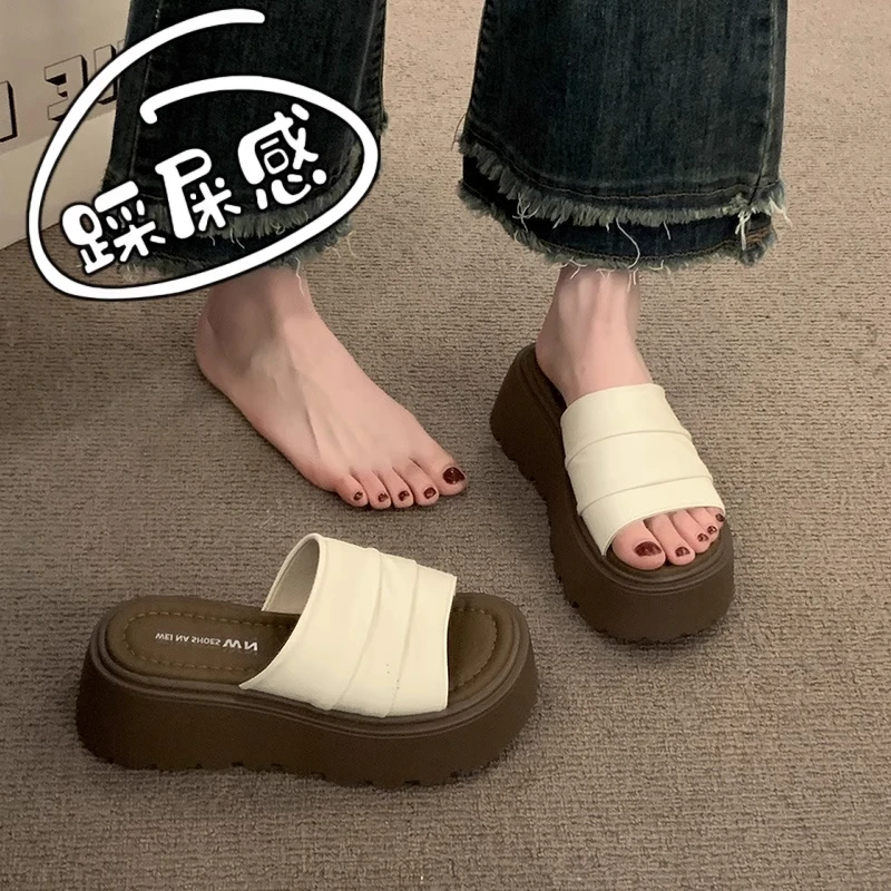松糕厚底高跟凉拖鞋女夏外穿2025新款配裙子高级感沙滩一字拖凉鞋