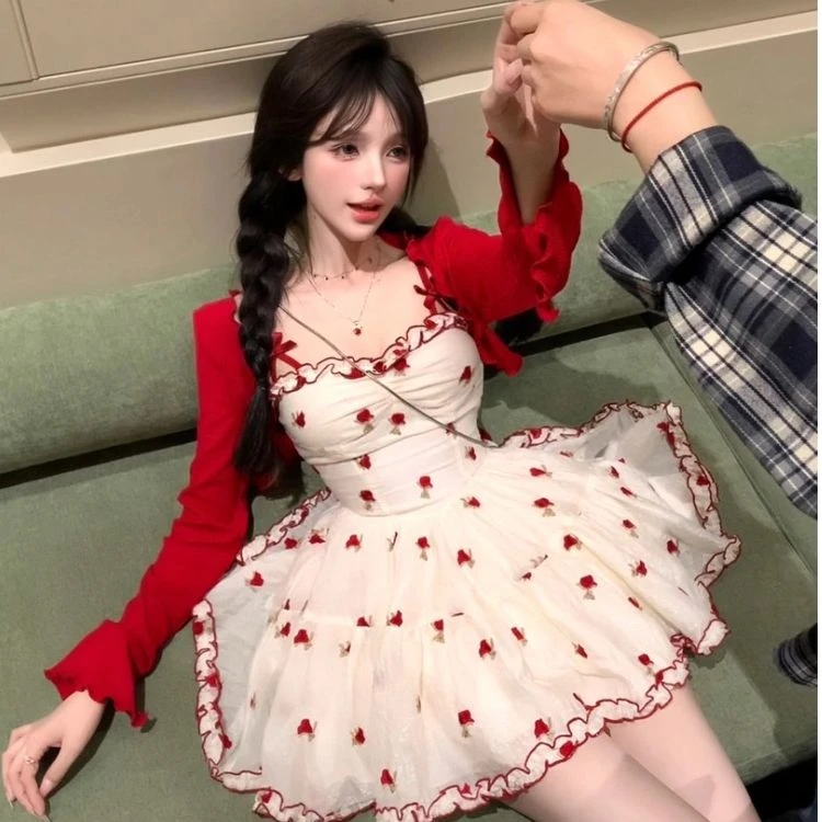 赤茶玫瑰纯欲风吊带碎花连衣裙2025夏季设计感公主裙防晒开衫套装