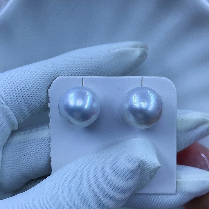 18K金镶嵌耳饰海水珍珠