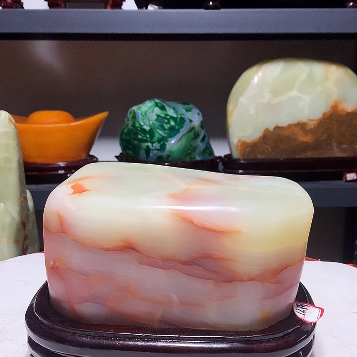 石材宽20厘米高14厘米