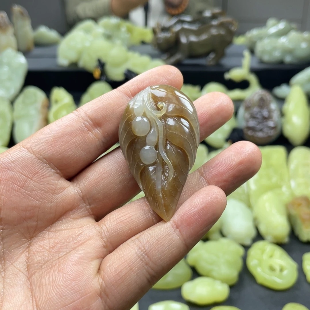 和田玉（黄玉）未镶嵌颈饰