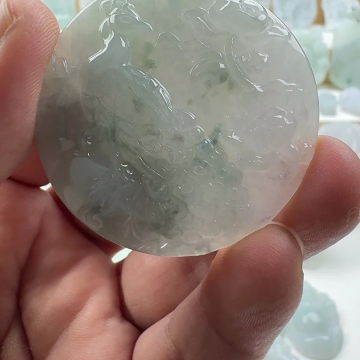 翡翠未镶嵌颈饰天然缅甸A货翡翠