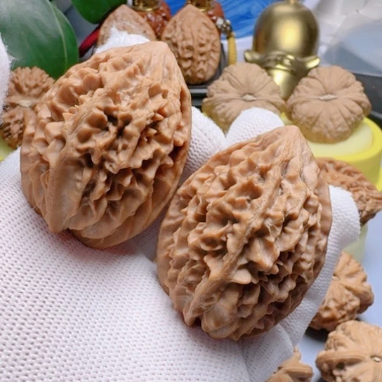 招财鼠38尺文玩核桃