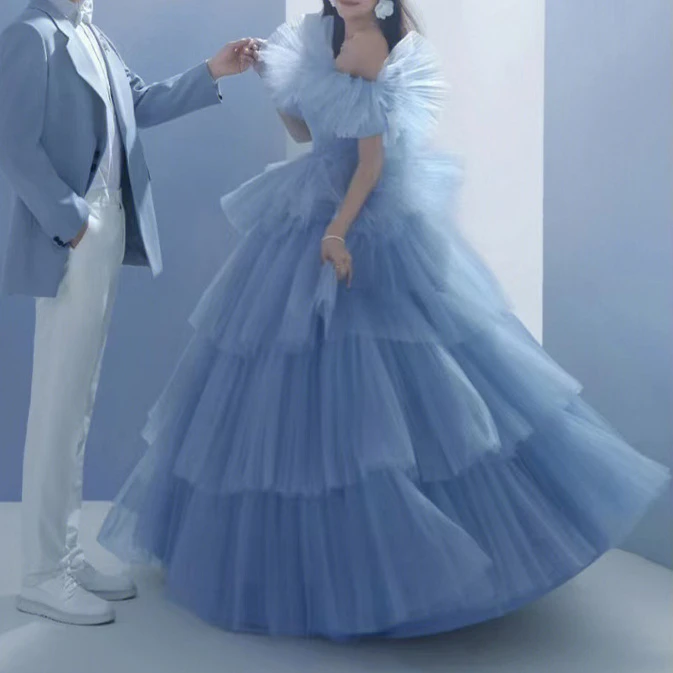 抹胸轻婚纱2025新款影楼主题服装婚纱摄影情侣写真彩纱森系晚礼服