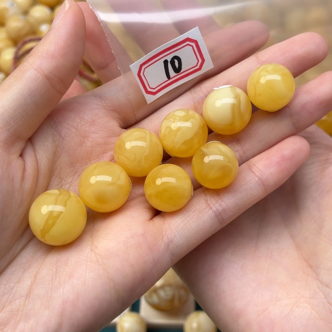 浅****蜜蜡未镶嵌裸石蜜蜡