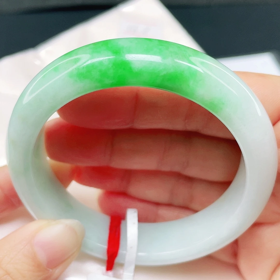 未镶嵌手镯翡翠正圈56.8。 011